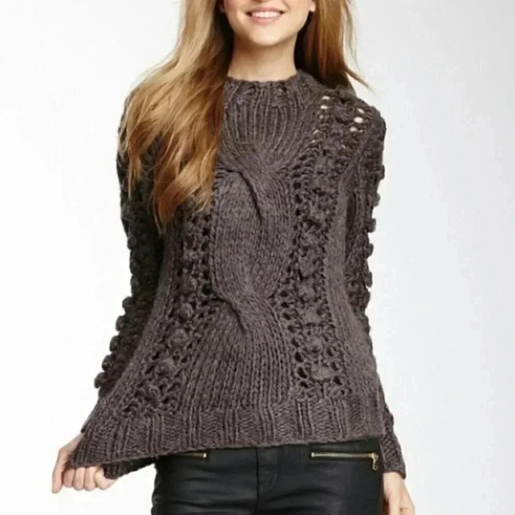 HANDKNIT THICK SOFT SWEATER -PREMIUM QUALITY - Picture 1 of 4
